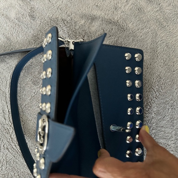 MK new crossbody, this is a beautiful bag. I do not have the dust bag. - Picture 4 of 9